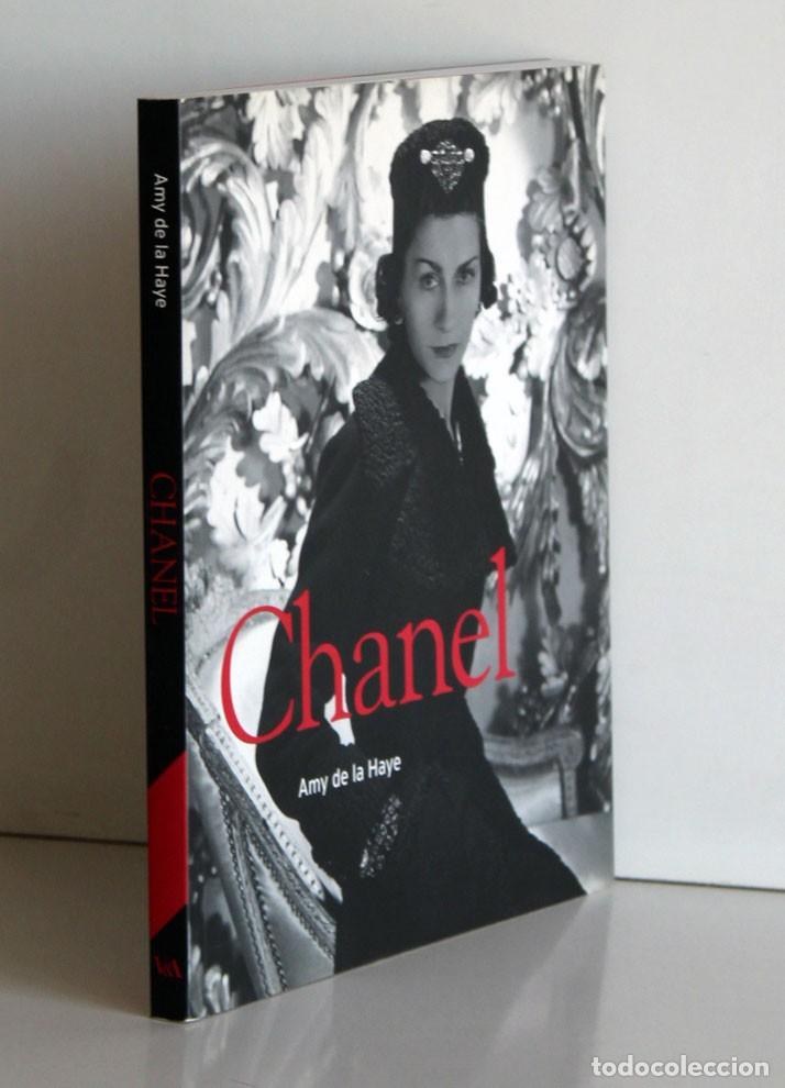 Libros de segunda mano: Coco Chanel. Amy de la Haye. Texto en ingl&eacute;s. Moda, costura e industria - Foto 2