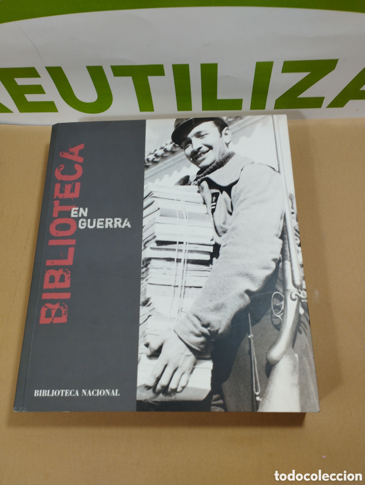 Libros de segunda mano: Biblioteca en guerra. Biblioteca nacional 2005 - Foto 1
