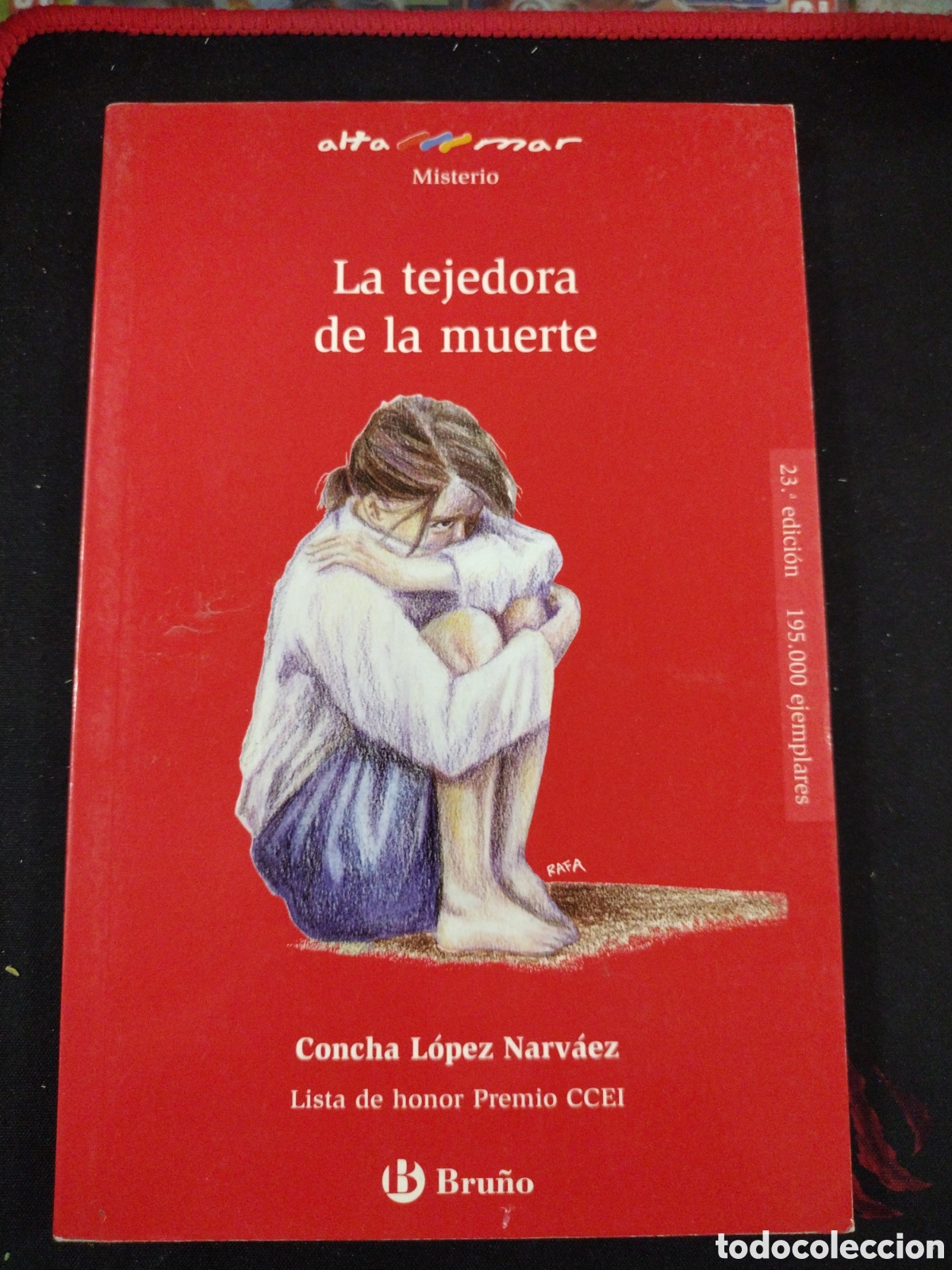 Libros de segunda mano: La tejedora de la muerte. Concha L&oacute;pez Narv&aacute;ez - Foto 1