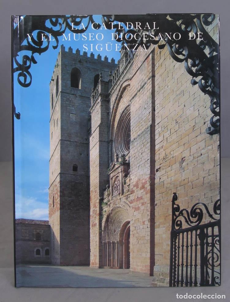 Libros de segunda mano: LA CATEDRAL Y EL MUSEO DIOCESANO DE SIG&Uuml;ENZA - Foto 1