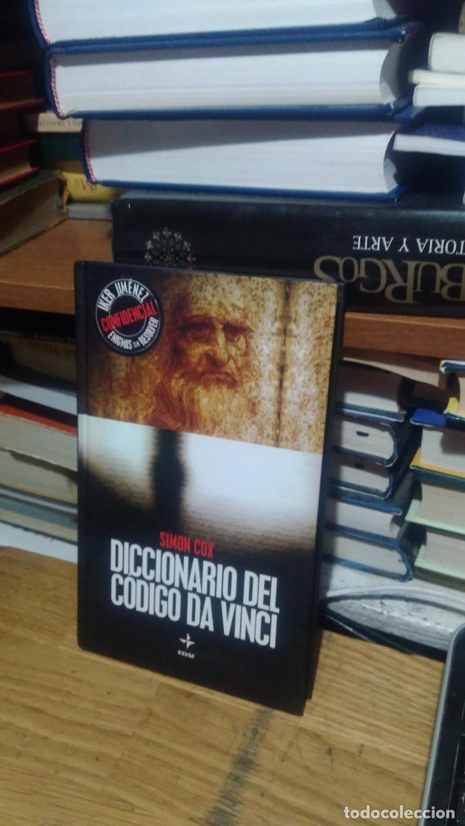 Libros de segunda mano: DICCIONARIO DE C&Oacute;DIGO DA VINCI, SIMON COX, ED. EDAF - Foto 1