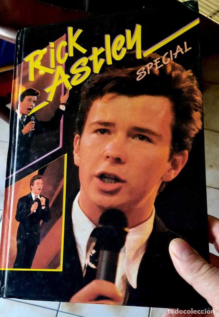 Libros de segunda mano: RICK ASTLEY BOOK SPECIAL 1989 - Foto 1