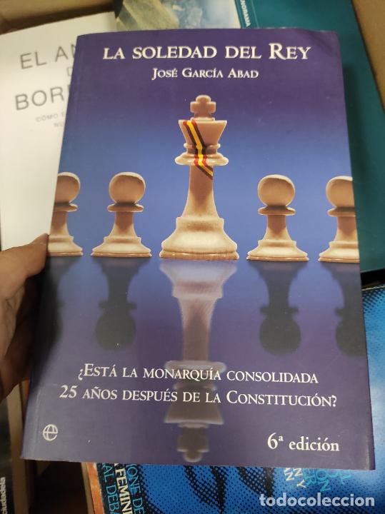 Libros de segunda mano: La soledad del Rey/Jose Garcia Abad - Foto 1