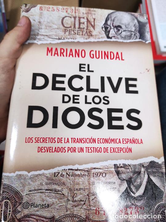 Libros de segunda mano: EL DECLIVE DE LOS DIOSES - MARIANO GUINDAL - Foto 1