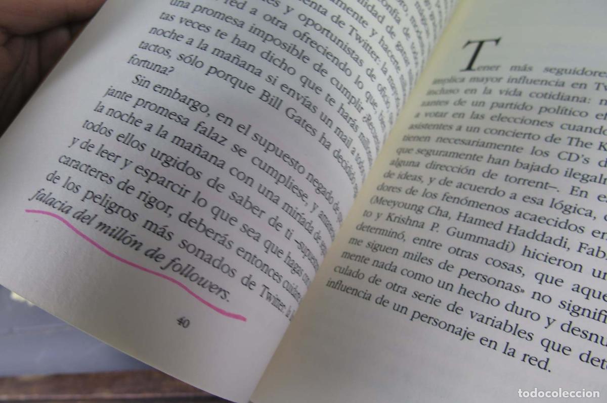 Libros de segunda mano: C&oacute;mo twittear y no morir en el intento. Esparza - Foto 2