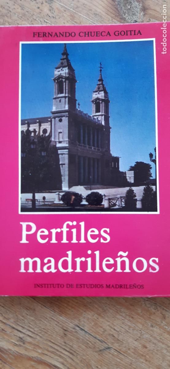 Libros de segunda mano: Perfiles madrile&ntilde;os. - Foto 1