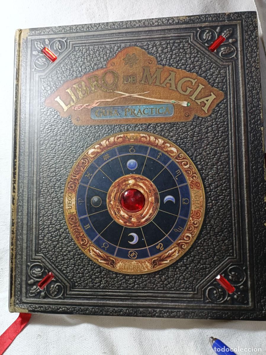 Libros de segunda mano: Magnifico libro de magia - Foto 1