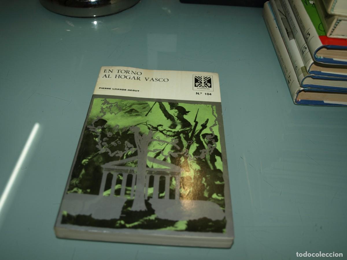 Libros de segunda mano: En torno al hogar vasco,Pierre Landhe Heguy, Au&ntilde;amendi - Foto 1