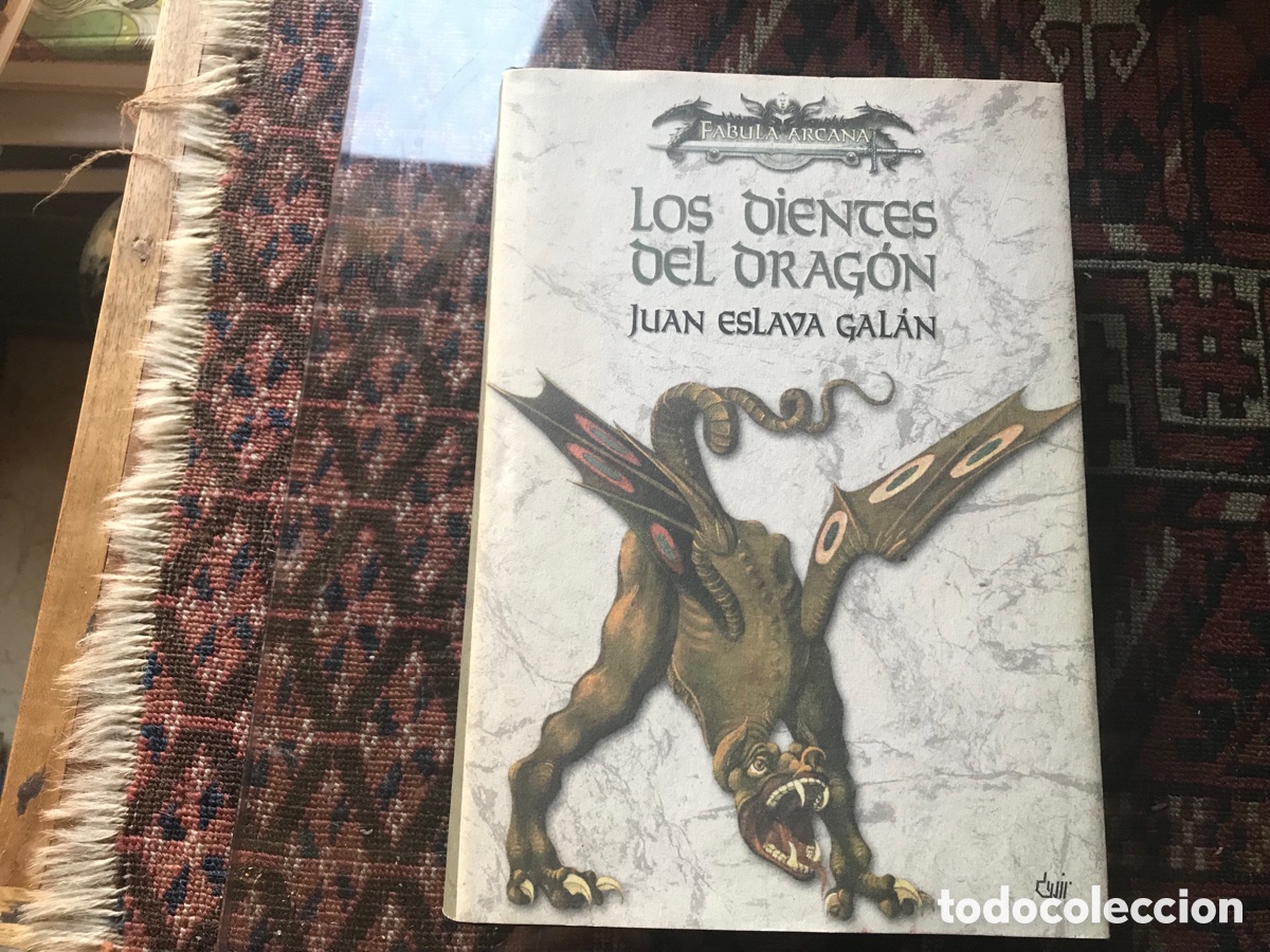 Libros de segunda mano: Los dientes del drag&oacute;n. Juan Eslava Gal&aacute;n. F&aacute;bula Arcana. Devir - Foto 1