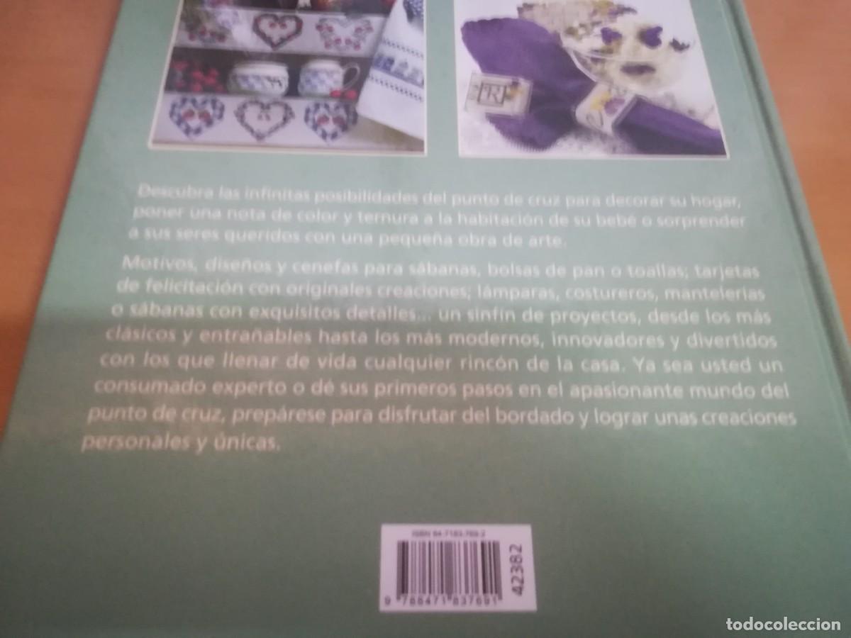 Libros de segunda mano: COMPLEMENTOS DECORATIVOS / CONS527GV / PUNTO CRUZ CON ESTILO / MODA LABORES HOGAR - Foto 3