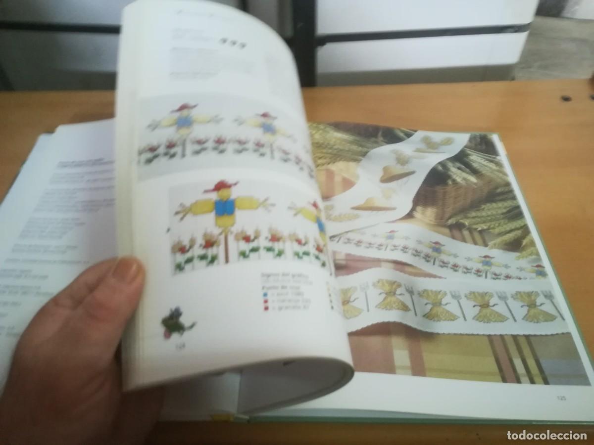 Libros de segunda mano: COMPLEMENTOS DECORATIVOS / CONS527GV / PUNTO CRUZ CON ESTILO / MODA LABORES HOGAR - Foto 7