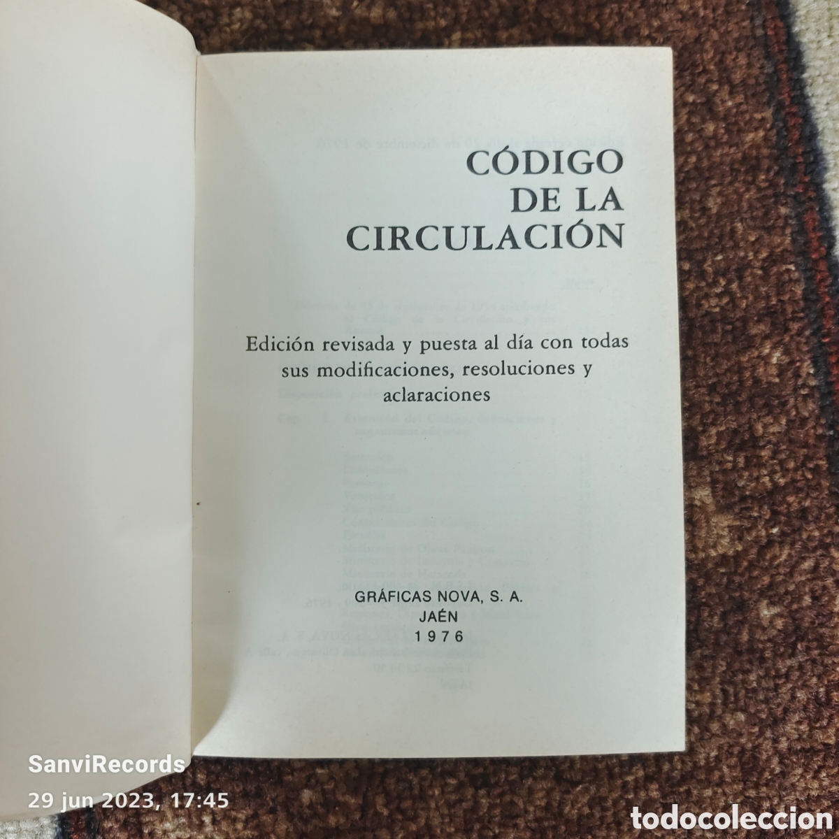 Libros de segunda mano: C&Oacute;DIGO DE LA CIRCULACI&Oacute;N (GR&Aacute;FICAS NOVA JA&Eacute;N, 1976) - Foto 2