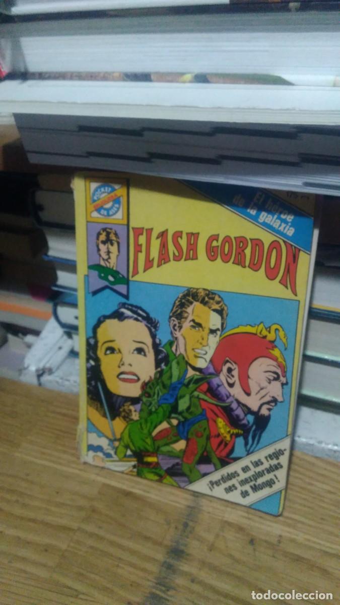 Libros de segunda mano: FLASH GORDON, EL H&Eacute;ROE DE LA GALAXIA, POCKET DE ASES BRUGUERA - Foto 1