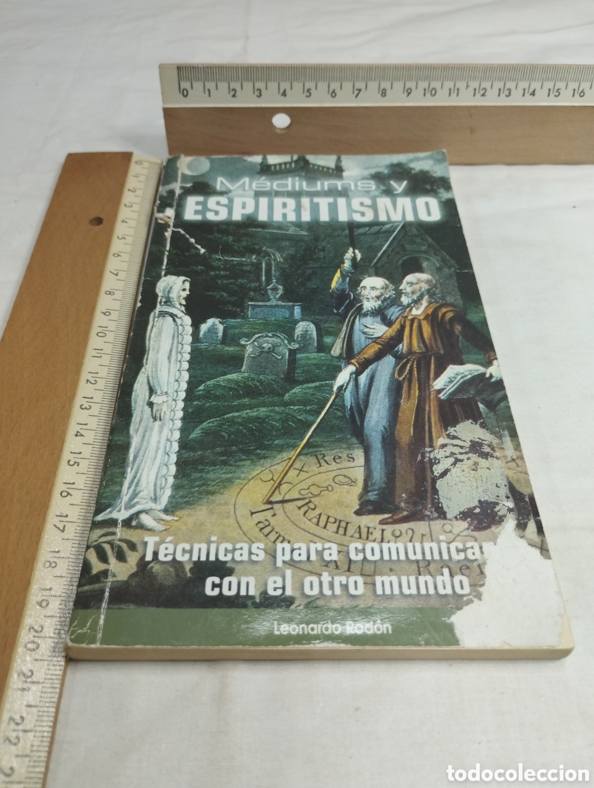 Libros de segunda mano: M&eacute;diums y espiritismo. Leonardo Rond&oacute;n KKB - Foto 1