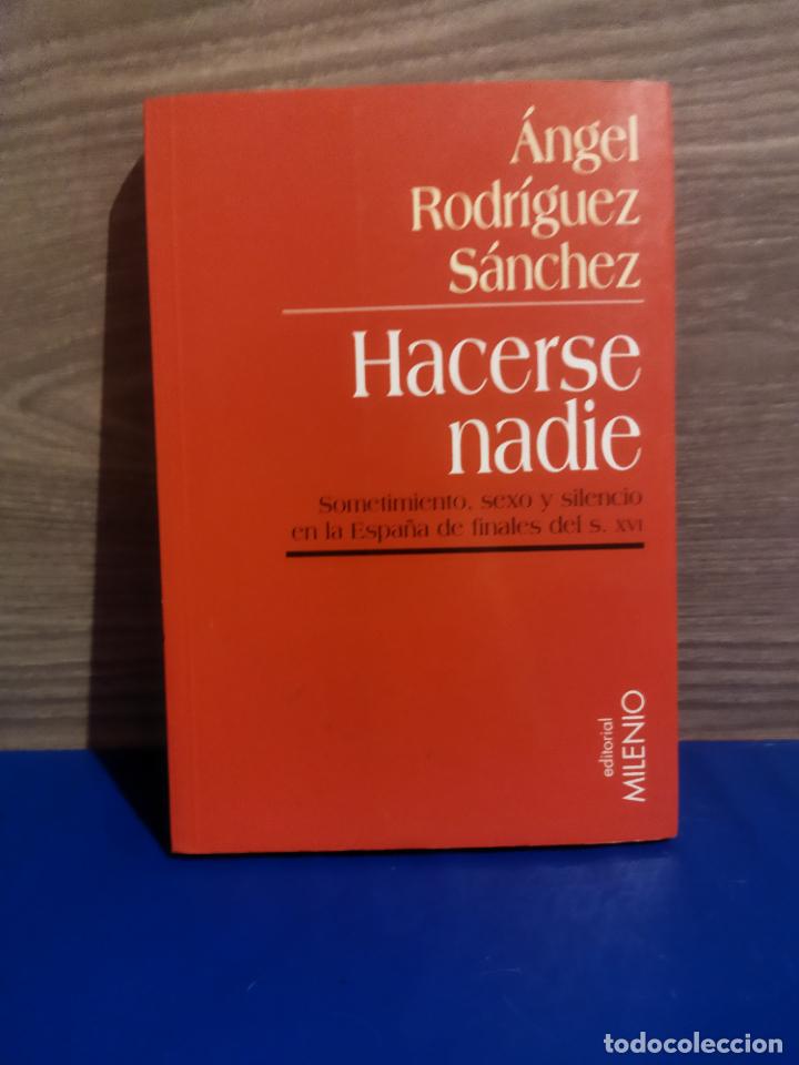 Libros de segunda mano: Hacerse nadie - Foto 1