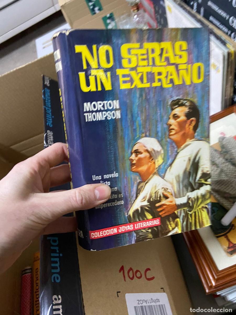 Libros de segunda mano: 100C no seras un extra&ntilde;o, morton thompson - Foto 1