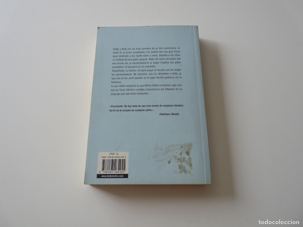 Libros de segunda mano: DOS NI&Ntilde;AS VESTIDAS DE AZUL de MARY HIGGINS CLARK REF: C7 - Foto 2