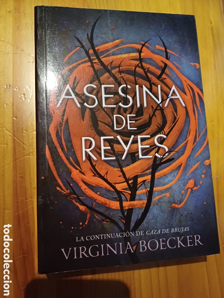 Libros de segunda mano: 2 libros Virginia Boecker Caza de Brujas y Asesina de reyes