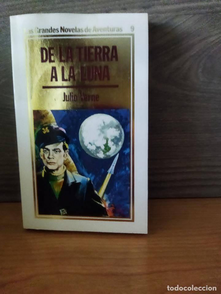 Libros de segunda mano: De la tierra a la luna - Foto 1