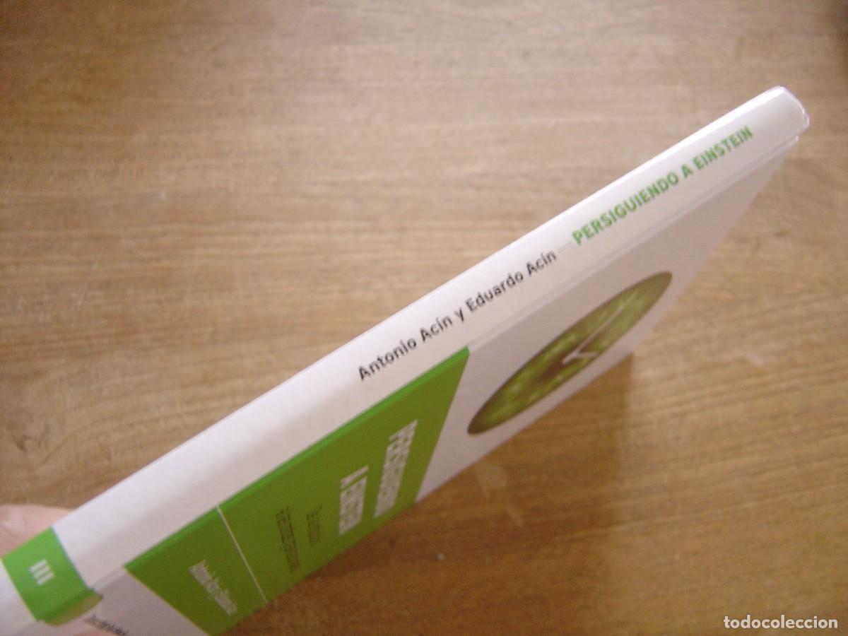 Libros de segunda mano: PERSIGUIENDO A EINSTEIN. DESCUBRIR LA CIENCIA. BATISCAFO SL. 2016. NUEVO. - Foto 2