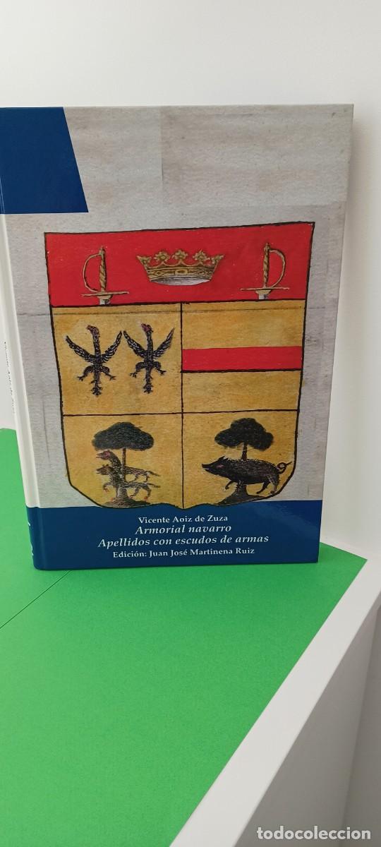 Libros de segunda mano: ARMORIAL NAVARRO - APELLIDOS CON ESCUDOS DE ARMAS - VICENTE AOIZ DE ZUZA - HER&Aacute;LDICA NAVARRA