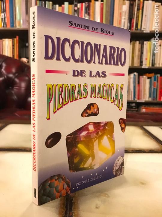 Libros de segunda mano: Diccionario de las piedras m&aacute;gicas. Santini de Riols. - Foto 1