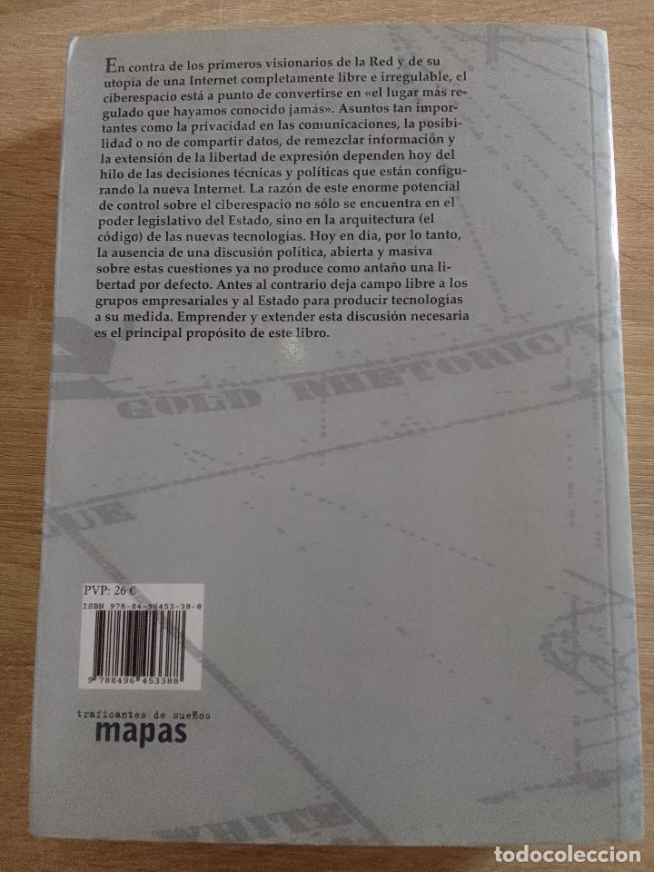 Libros de segunda mano: Lawrence Lessig: El c&oacute;digo 2.0 (Traficantes de sue&ntilde;os. 2009) - Foto 2