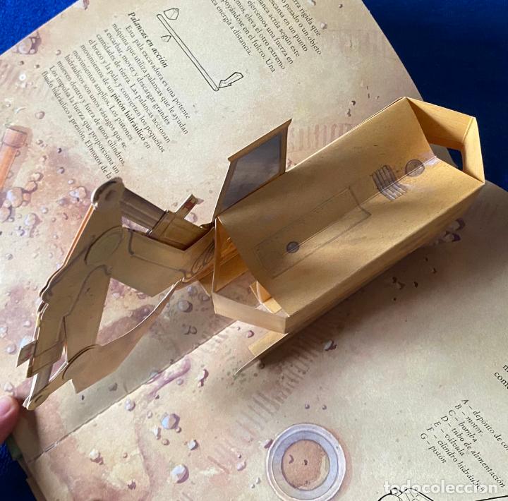 Libros de segunda mano: MAQUINAS - GUIA DE FUNCIONAMIENTO EN 3D - LIBRO POP-UP - EDICIONES B (1992) - Foto 3
