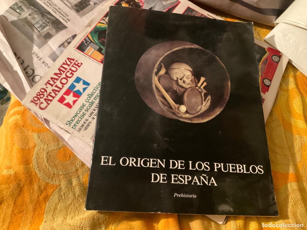 Libros de segunda mano: El origen de los pueblos de Espa&ntilde;a. Prehistoria - Foto 1
