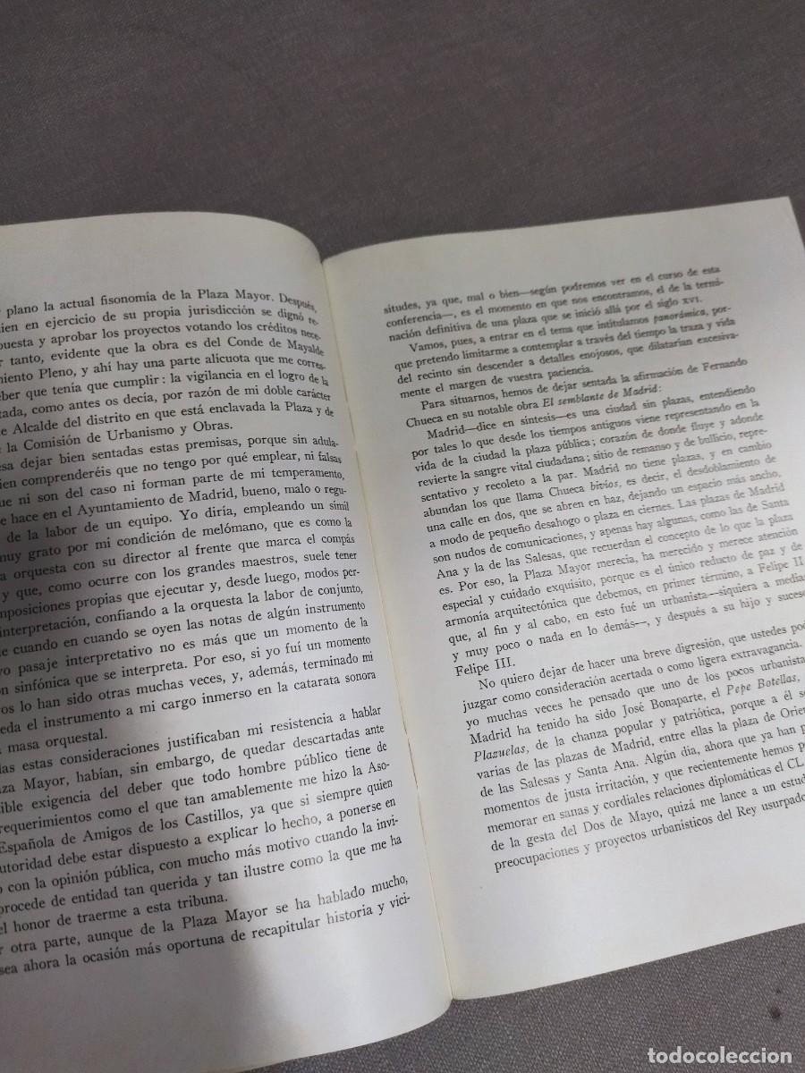 Libros de segunda mano: Panor&aacute;mica de la plaza Mayor de Madrid 1963 - Foto 4
