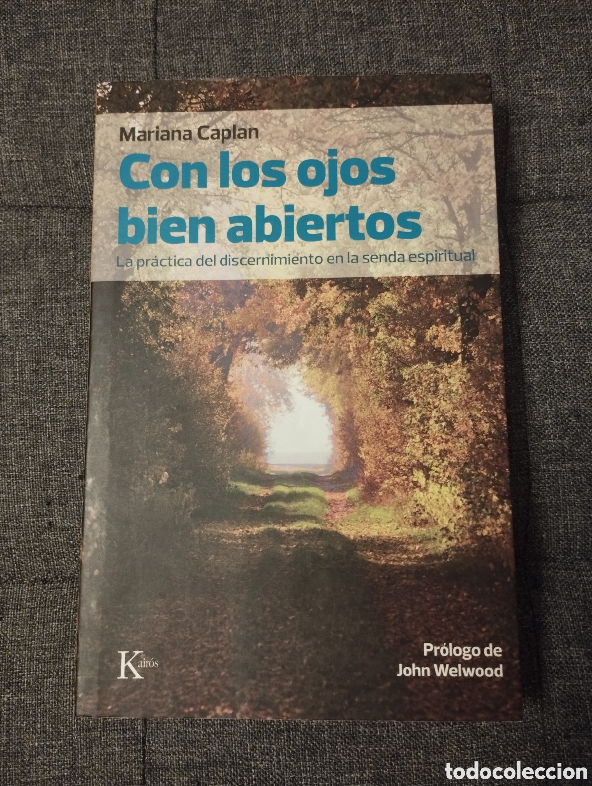 Libros de segunda mano: CON LOS OJOS BIEN ABIERTOS (MARIANA CAPLAN) - Foto 1