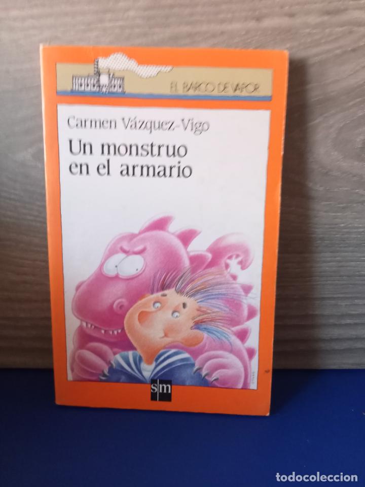 Libros de segunda mano: Un monstruo en el armario - Foto 1