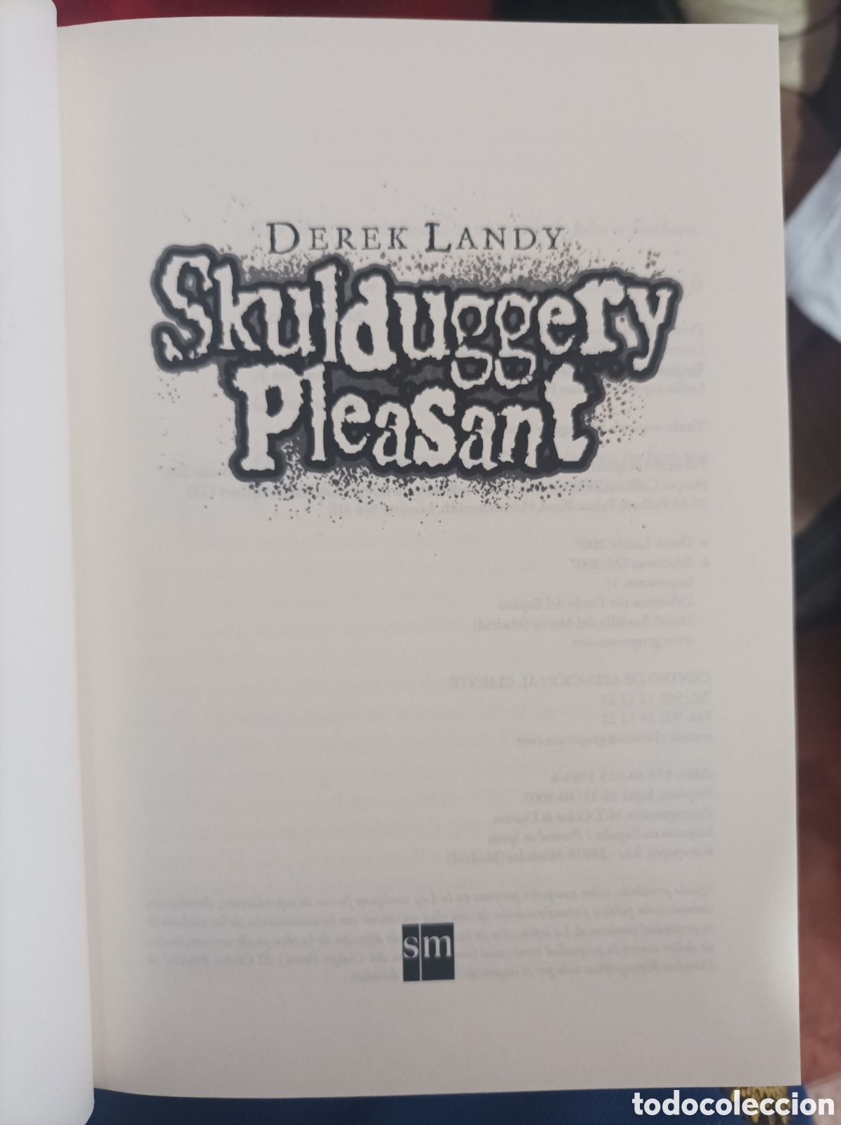 Libros de segunda mano: Detective esqueleto Skulduggery Pleasant Derek Landy - Foto 3