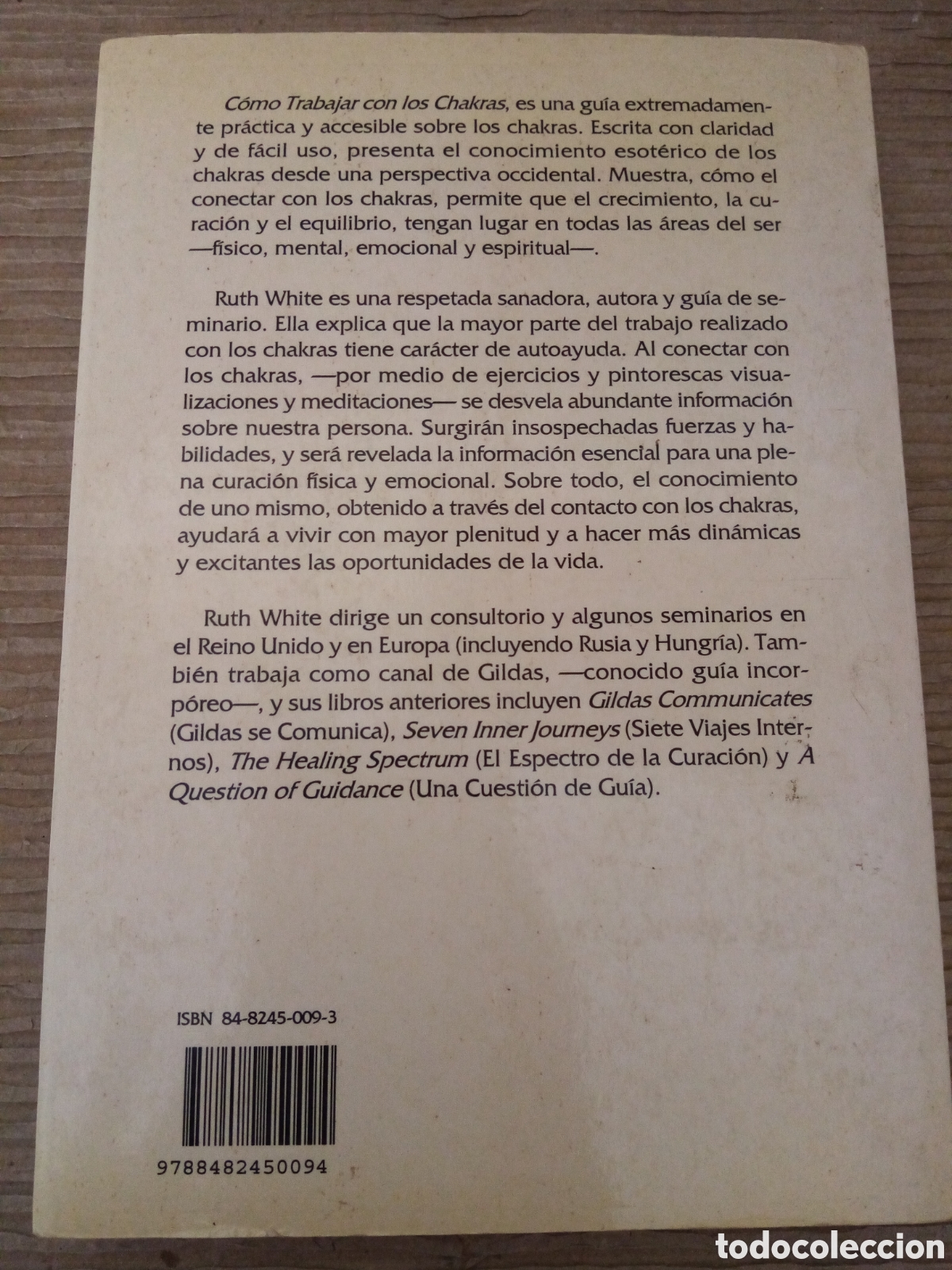 Libros de segunda mano: Como trabar con los chakras -Ruth White- - Foto 3