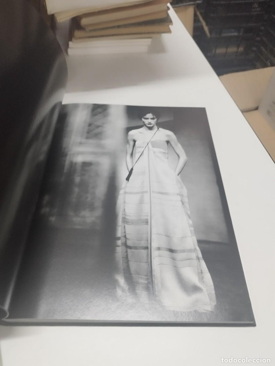 Libros de segunda mano: SPRING-SUMMER 03 Giorgio Armani Paolo Roversi. Moda. - Foto 6