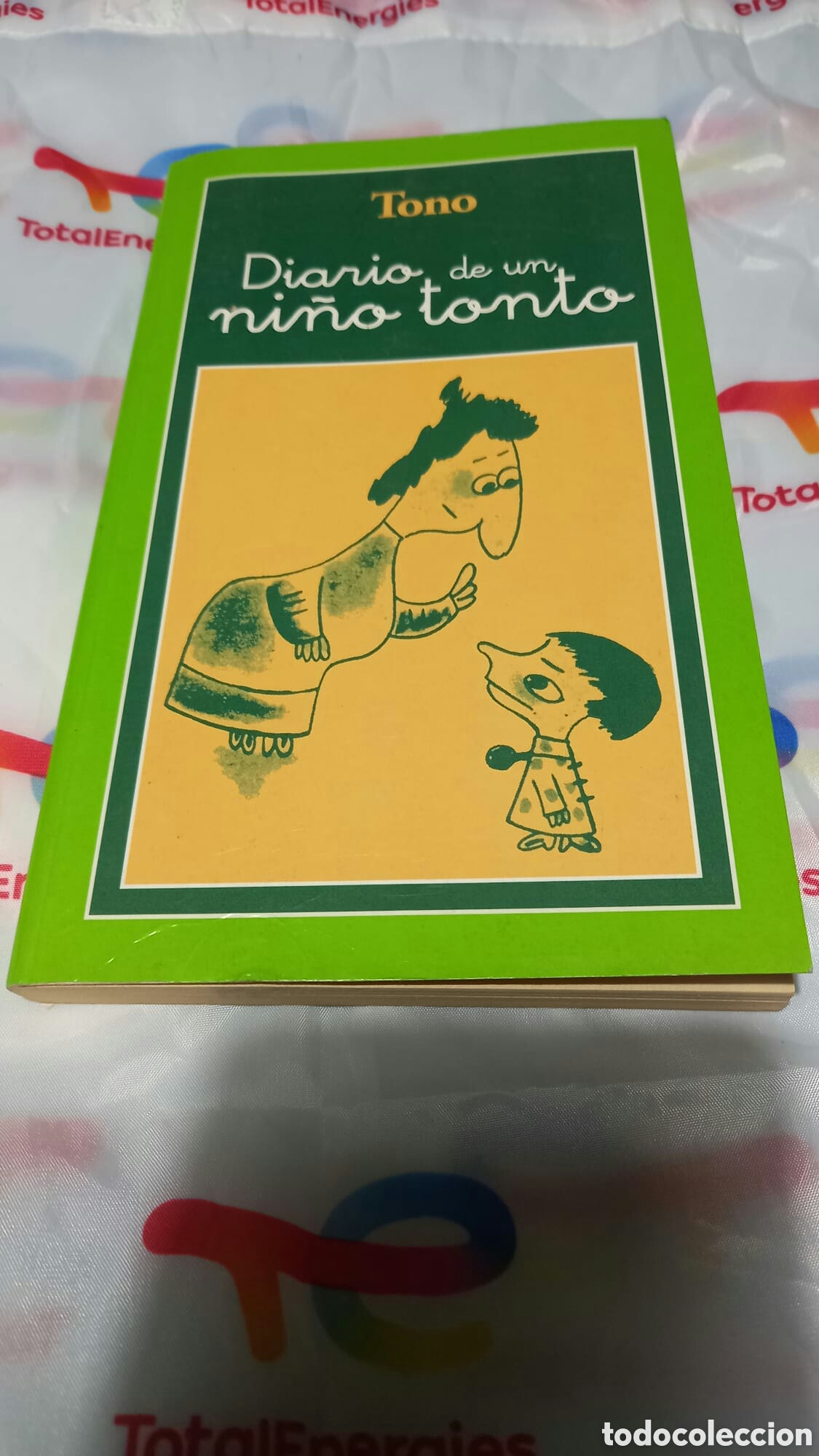 Libros de segunda mano: Diario de un ni&ntilde;o tonto - Foto 1