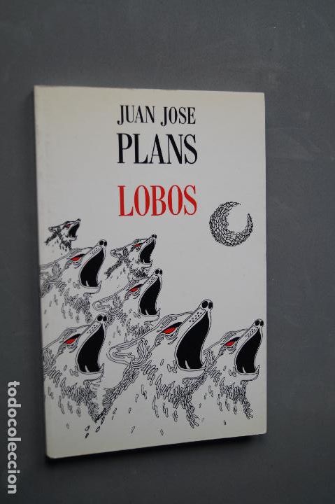 Libros de segunda mano: LOBOS. JUAN JOSE PLANS - Foto 1