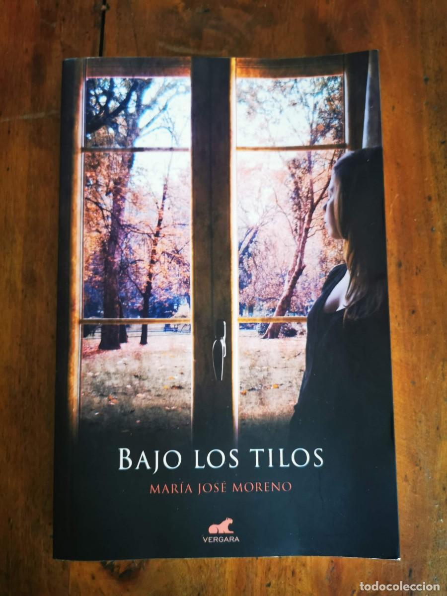 Libros de segunda mano: MORENO, Mar&iacute;a Jos&eacute;. Bajo los tilos - Foto 1