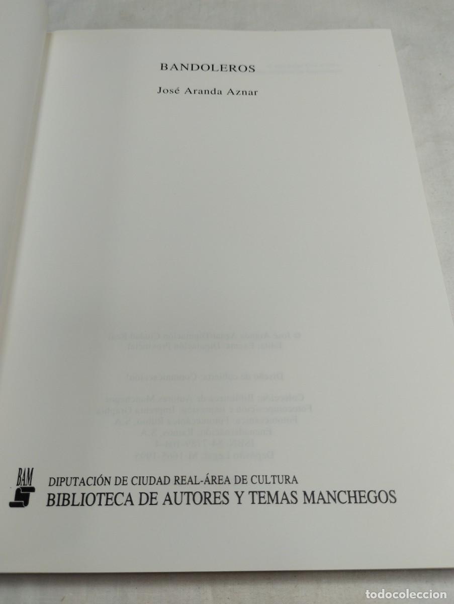 Libros de segunda mano: Bandoleros. Jos&eacute; Aranda, 1995 - Foto 2