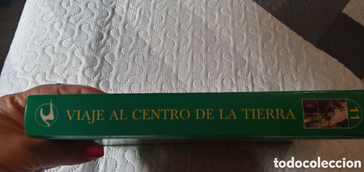 Libros de segunda mano: Viaje al centro de la tierra.Julio Verne.Version Integra.1989. - Foto 3