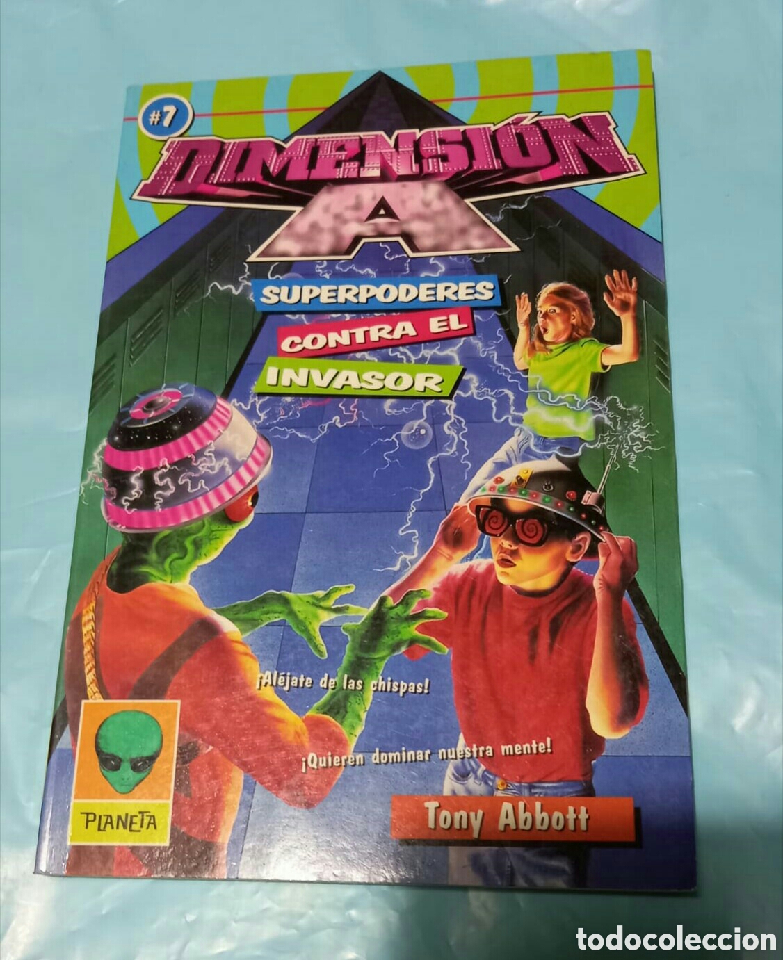 Libros de segunda mano: Dimensi&oacute;n A super poderes contra el invasor Tony Abbott - Foto 1