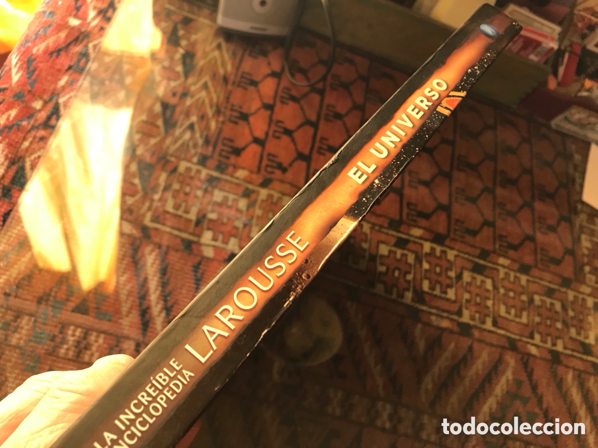 Libros de segunda mano: El universo. Enciclopedia Larousse. Incre&iacute;ble. Pop up. - Foto 2