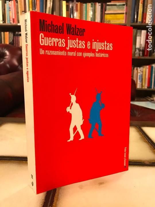 Libros de segunda mano: Guerras justas e injustas. Un razonamiento moral con ejemplos hist&oacute;ricos. Michael Walzer - Foto 1