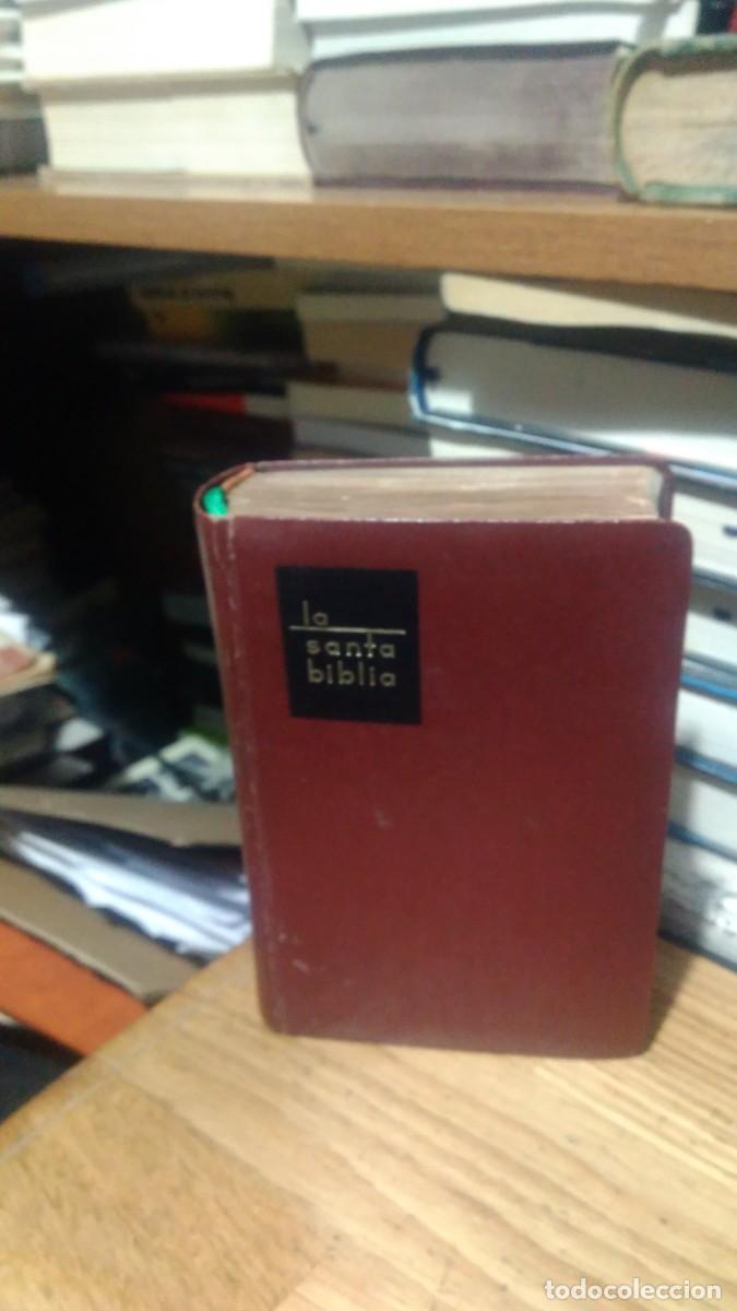 Libros de segunda mano: LA SANTA BIBLIA, ED. PAULINAS - Foto 1