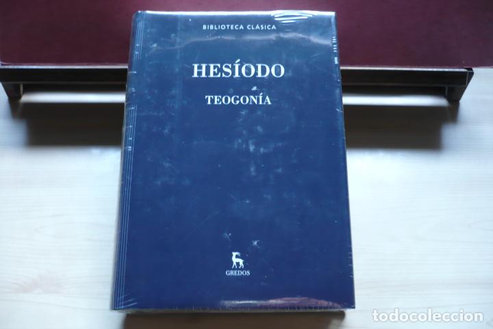 Libros de segunda mano: Teogon&iacute;a. Hes&iacute;odo. Gredos. - Foto 2