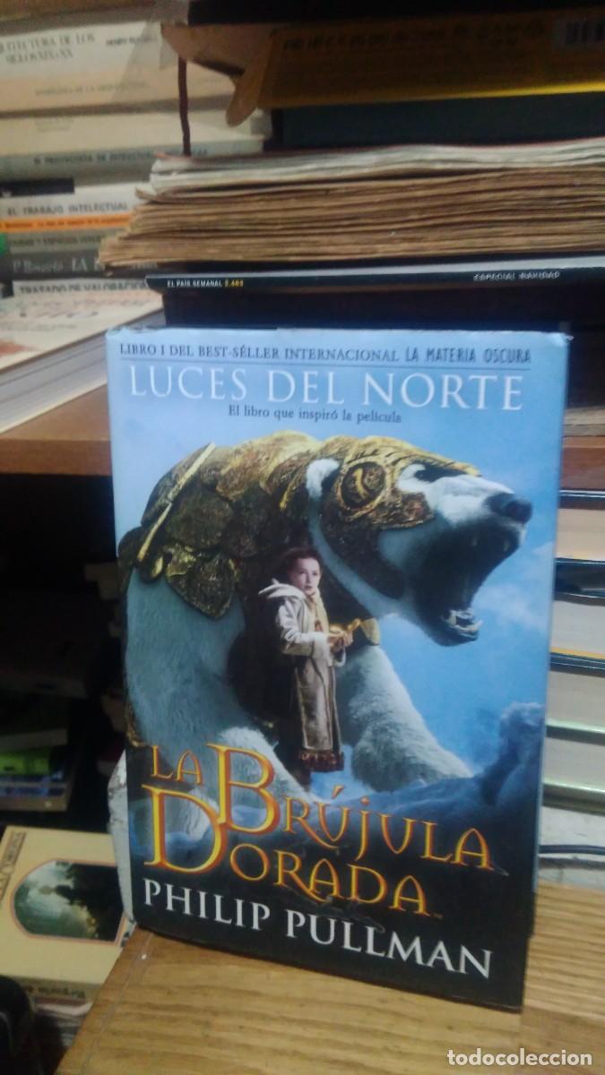 Libros de segunda mano: LA BRUJA DORADA, PHILIP PULLMAN, ED. B - Foto 1