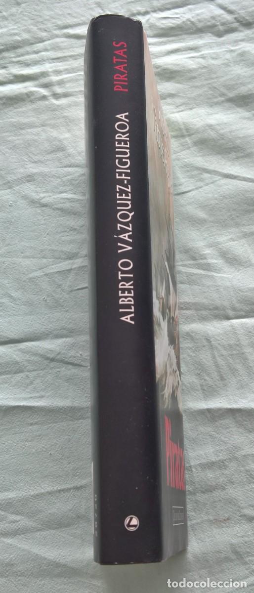 Libros de segunda mano: Piratas..Alberto V&aacute;zquez Figueroa..C&iacute;rculo de Lectores. - Foto 2