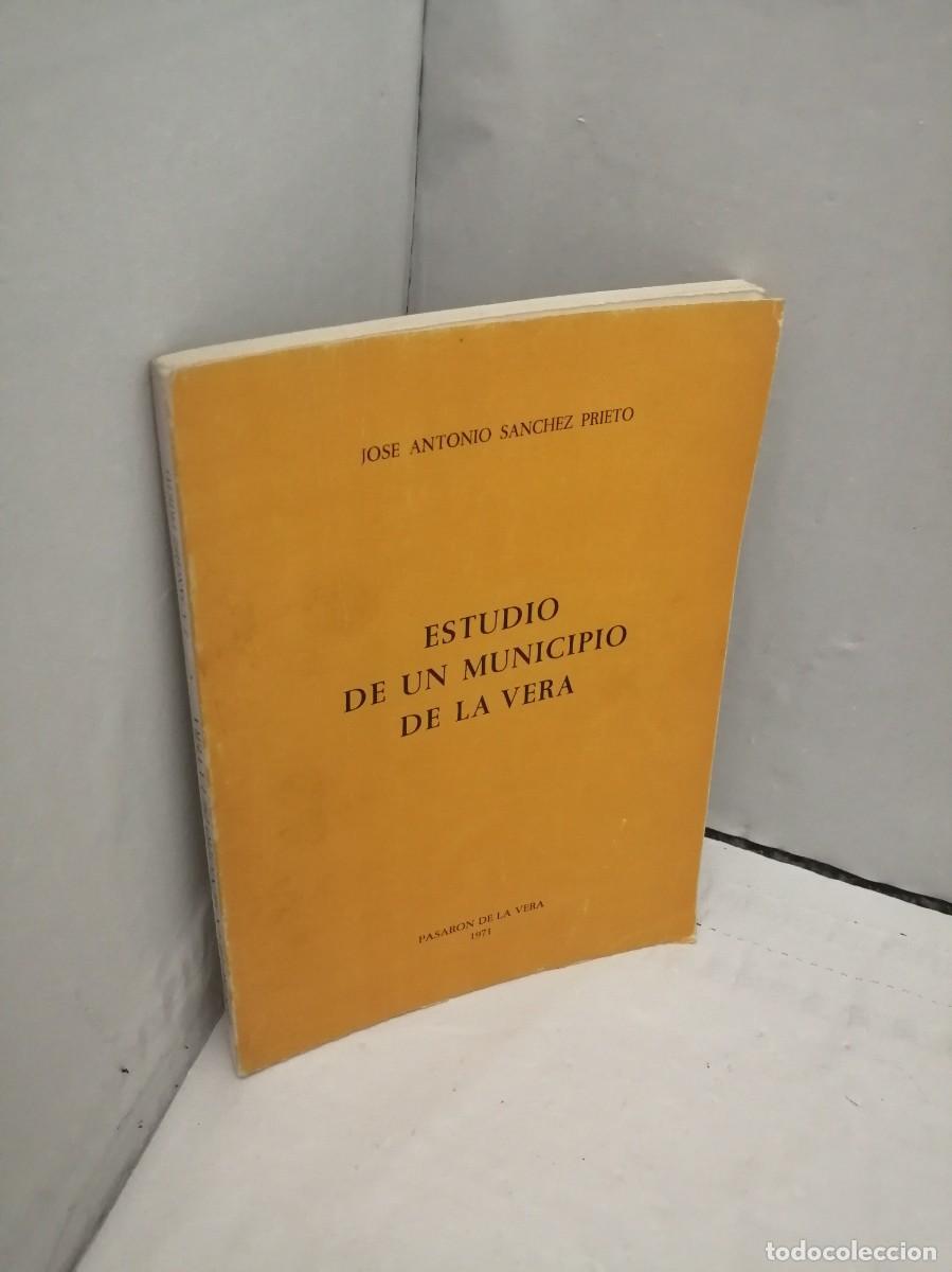 Libros de segunda mano: Estudio de un municipio de la Vera, Pasar&oacute;n de la Vera 1971 - Foto 3