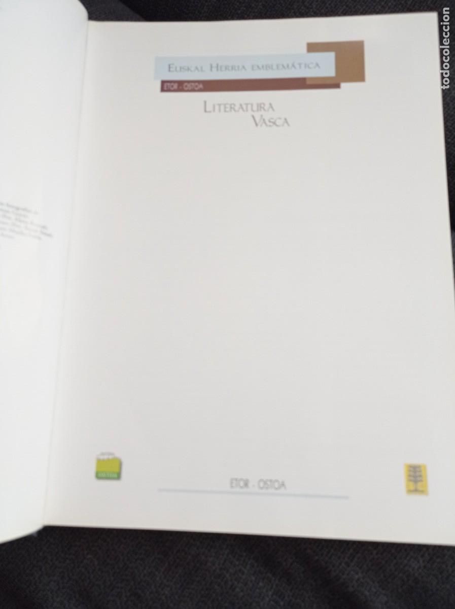 Libros de segunda mano: Libro Literatura vasca. Euskal Herr&igrave;a emblem&aacute;tica. Etor Ostoa 2002. - Foto 4