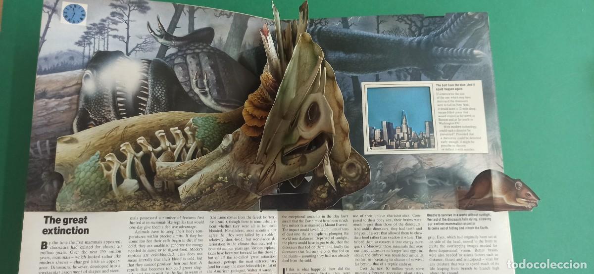 Libros de segunda mano: Antiguo libro Evolution. 1986. Libro Pop Up. En ingles. - Foto 5
